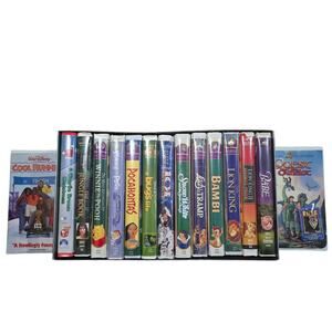 Lot of 15 VHS tapes Disney